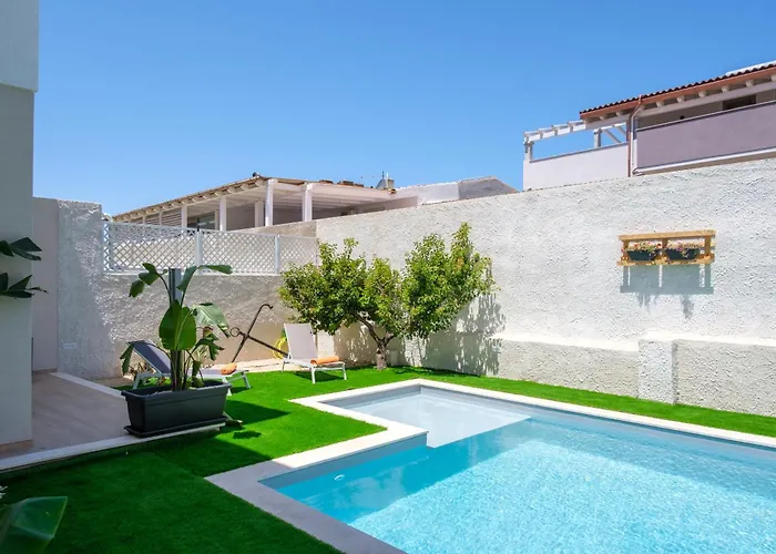 Eos Гостевой дом Кастельсардо